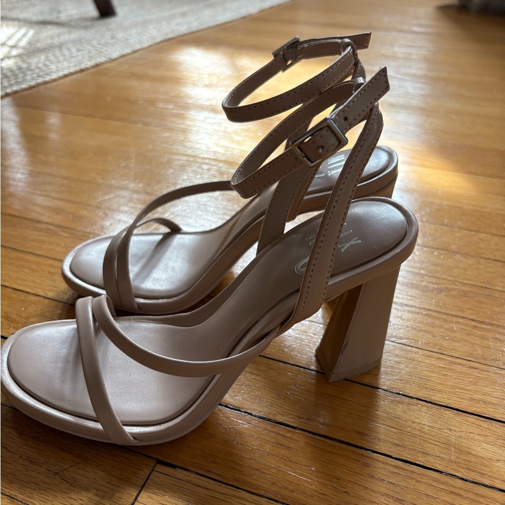 Go To Nude Heels